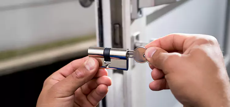Emergency Locksmith for House Avenel
