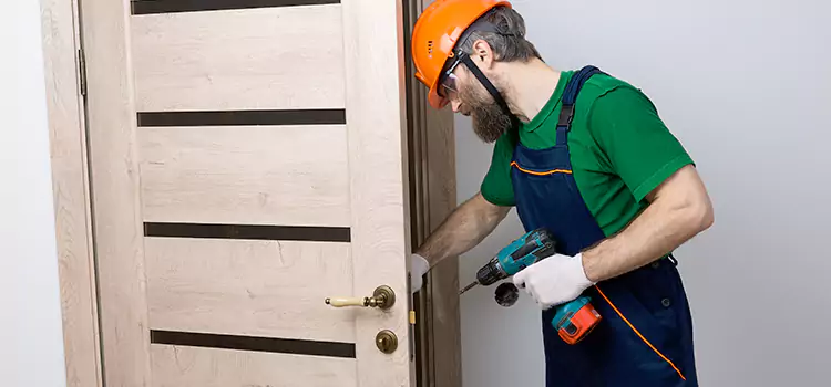 Replace Internal Door Handle with Lock Avenel