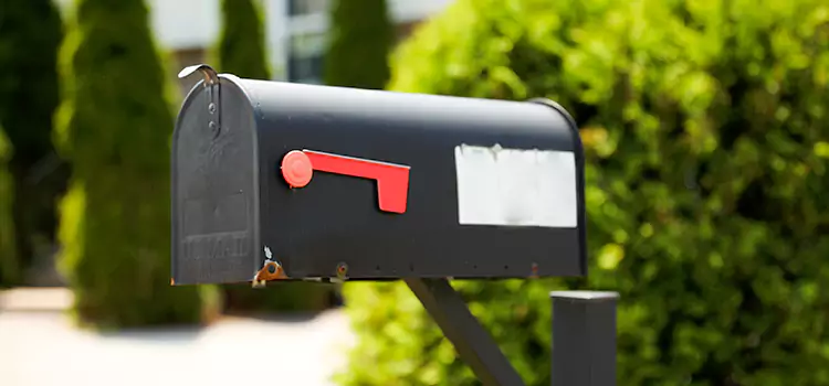 Secure Mailboxes for Packages Avenel